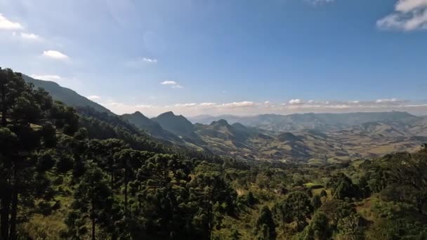 Jagged Green Mountain Valley Fading Horizon Brazil Landscape — Vídeos de Stock
