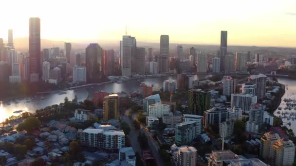 Flying Apartments Hotels Lambert Street Kangaroo Point Queensland Sunrise Brisbane — Video
