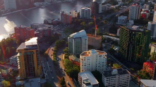 City Traffic Lambert Street High Rise Buildings Kangaroo Point Brisbane — ストック動画