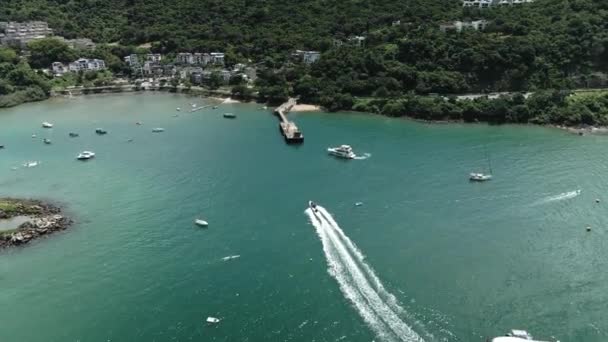 Luxueux Bateau Moteur Roulant Vers Jetée Sai Kung Hong Kong — Video