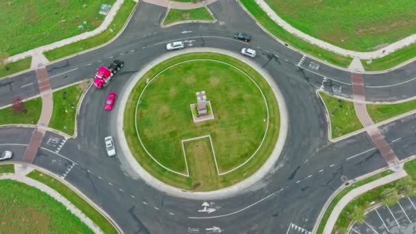 Órbita Aérea Torno Roundabout Lake Park Boulevard West Valley City — Vídeo de Stock