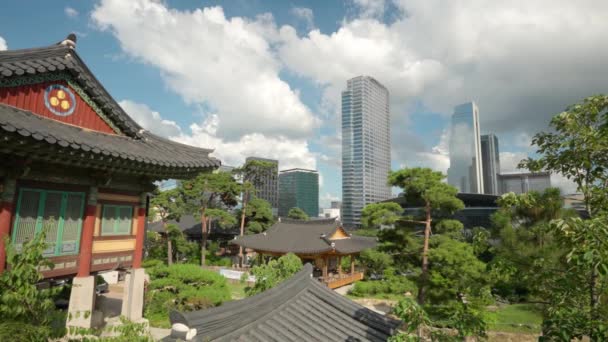 Timelapse Clouds Movement Bongeunsa Temple Trade Tower Asem Tower Rascacielos — Vídeo de stock