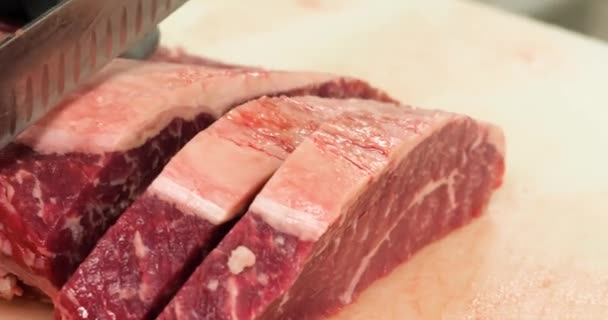 Cutting Fresh Meat Portions Steaks — Αρχείο Βίντεο