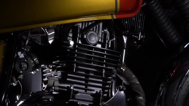 Motocicleta Motor Deslizante Tiro Movimento Vertical — Vídeo de Stock