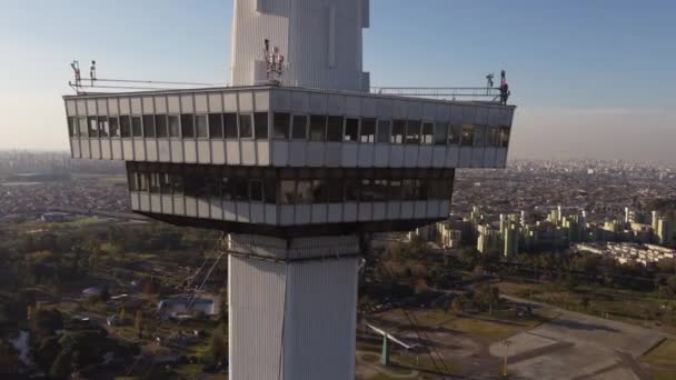 Drone Orbit Shot Showing White Torre Espacial Tower Tallest Tower — Vídeo de stock
