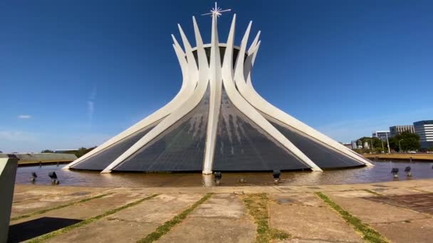 Glijdende Beelden Die Tour Rond Beroemde Kathedraal Van Stad Brasilia — Stockvideo