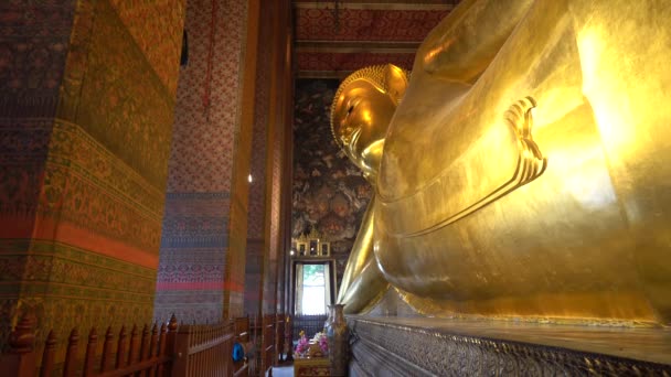 Statisk Skott Den Vilande Buddha Vid Wat Pho Temple — Stockvideo