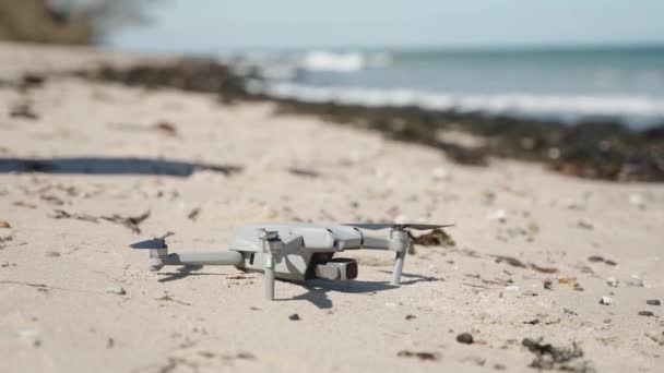 Drone Takeoff Small Portable Grey Drone Flying Sky Sand Beach — Stock video