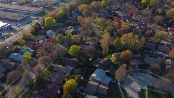 Residential Homes Neighborhood Bordering Large Industrial Commercial Developments Drone — Vídeo de stock