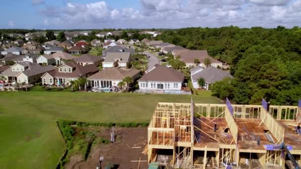 Aerial Pullout New Home Construction North Myrtle Beach South Carolina — Vídeos de Stock