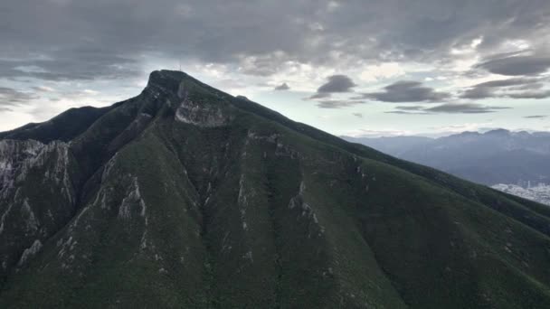 Cerro Silla Tarde Nublada Monterrey Nuevo Leon Mexico Verano Vuelo — Wideo stockowe