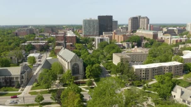 Κινηματογραφικό Drone Shot Πάνω Από Evanston Την Όμορφη Καλοκαιρινή Μέρα — Αρχείο Βίντεο