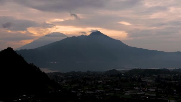 Kintamani Bali Island Mount Batter Lake Timelapse Sunset Revealing Peak — 图库视频影像
