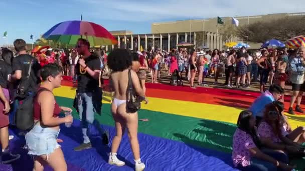 Крайні Люди Які Відвідують Парад Гей Прайдів Місті Бразілія — стокове відео