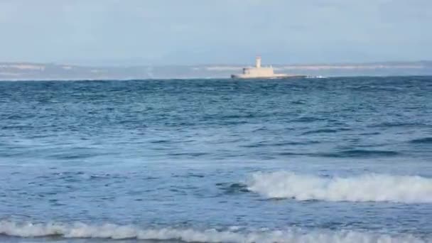 Aerial Approaching Sea Bugio Lighthouse Mouth Tagus River Lisbon — ストック動画