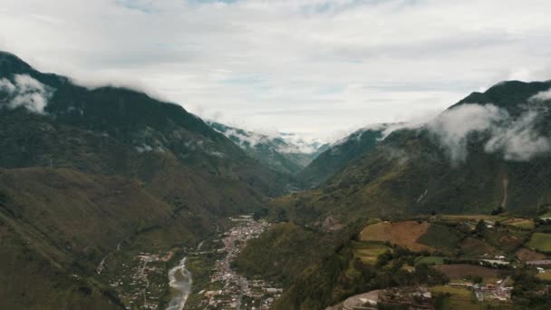 Amazing Andean Mountainscape Towering Baos Agua Santa City Ecuador — Stockvideo