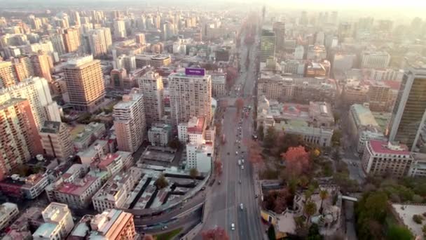 Aerial View Dolly Alameda Avenue Downtown Santiago Santiago Chile Smog — Vídeos de Stock
