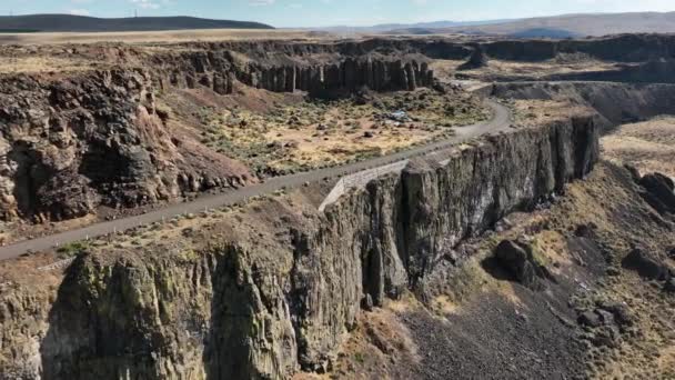 Aerial View Frenchman Coulee Highway Leading Rock Climbing Feature — Video