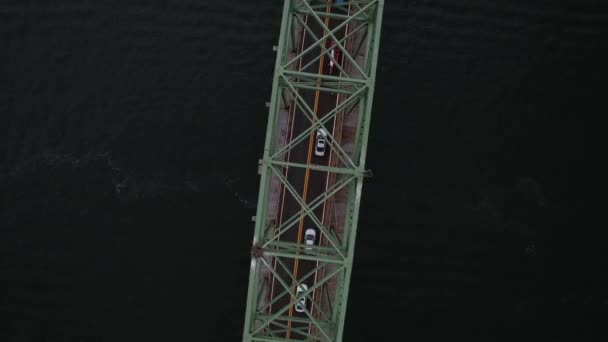 Una Vista Aerea Direttamente Sopra Fire Island Inlet Bridge Durante — Video Stock