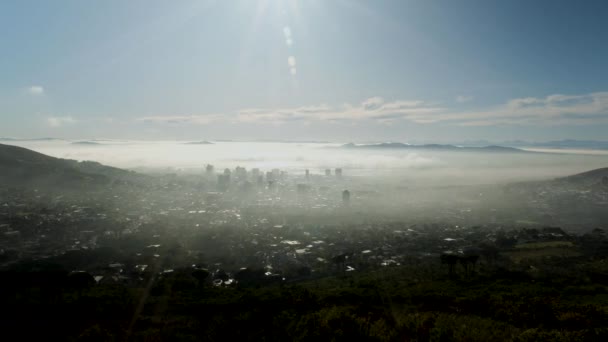 Kapstadt Stadt Schüssel Mit Dünner Schicht Aus Nebel Und Wolke — Stockvideo