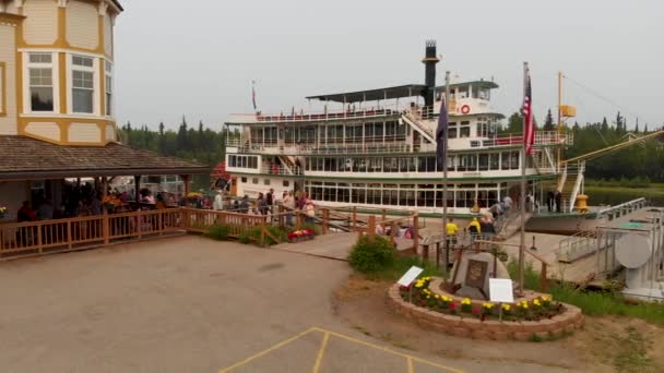 Drone Video People Boarding Sternwheel Riverboat Chena River Fairbanks Summer — Stock Video
