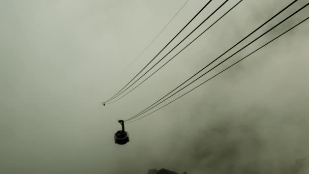 Iconic Table Mountain Cable Car Emerges Thick Cloud Cape Town — Vídeo de Stock