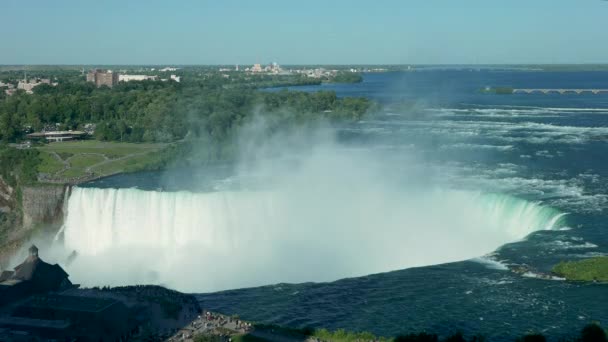 Niagara Şelalesi Nin Üzerinde Orta Büyüklükte Bir Sis Görüntüsü — Stok video