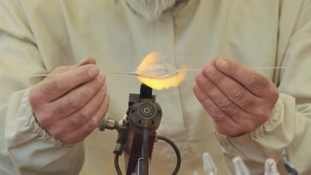 Man Glass Blowing Using Burner Slow Motion — Stock videók