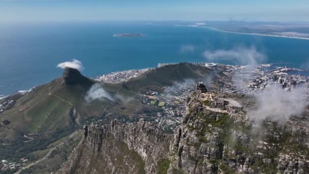 Beautiful Cinematic Aerialdrone Shot Table Mountain Cape Town City — Vídeo de Stock