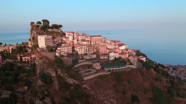 Rotating Drone Shot Castelmola Homes Buildings Built Natural Terrace Sicily — Stock Video