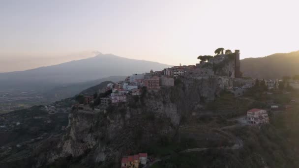 Done Shot Flying Castelmola Homes Buildings Built Natural Terrace Sicily — ストック動画