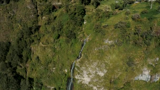 Stunning Cascades Virgin Waterfalls City Baos Agua Santa Ecuador Aerial — Wideo stockowe