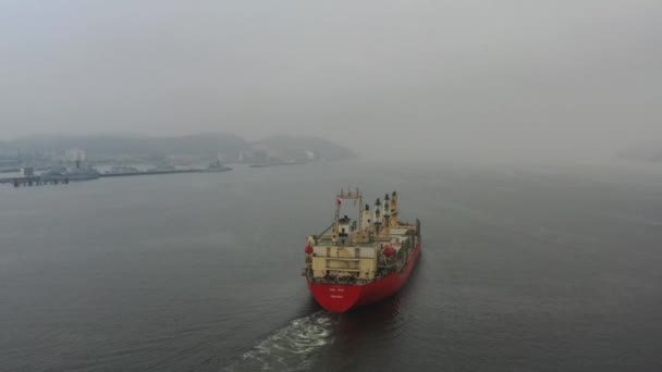 Aerial Follow Flyover Shot International Cargo Ship Empty Barge Shipments — 비디오