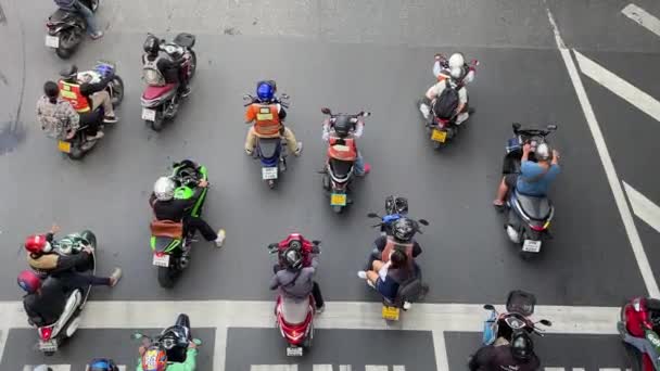 Motorcycle Riders Waiting Traffic Light Downtown Bangkok Top View Street — 图库视频影像