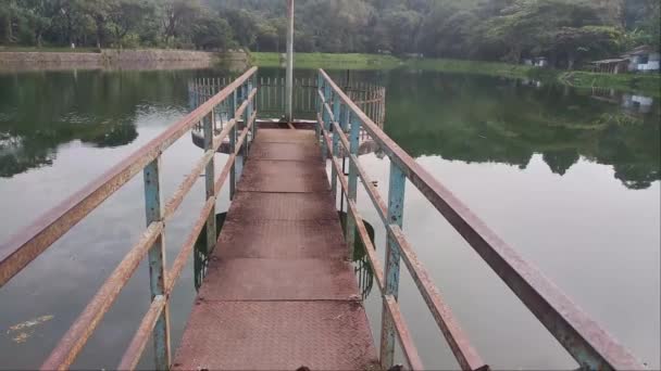 Вид Одне Озер Сукабумі Західна Ява Індонезія Відбиває Воду Озері — стокове відео