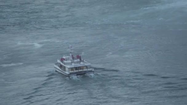 Tourist Cruise Boat Passes American Falls Side Niagara Falls — Stock Video