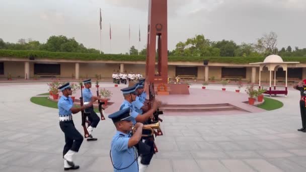 Esercitazione Ritirata Cerimonie Soldati Indiani National War Memorial Nuova Delhi — Video Stock