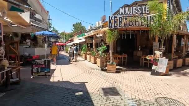 Winkels Restaurants Girne Straat Vlakbij Beroemde Ledra Kruising Nicosia — Stockvideo