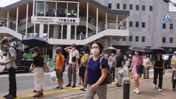 Stacja Yamato Saidaiji Japończycy Oddają Szacunek Shinzo Abe Owi — Wideo stockowe