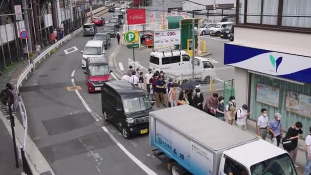 Japonês Prestando Respeito Por Shinzo Abe Envolve Virar Esquina Rua — Vídeo de Stock