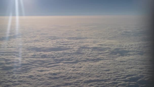 Airplane Flying Clouds Sunny Day Traveling Air View Window Plane — Vídeo de stock