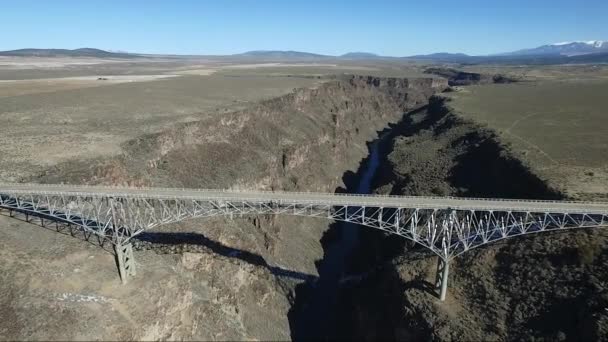 Drone Video Rio Grande Gorge Suspension Bridge Colorado New Mexico — 图库视频影像