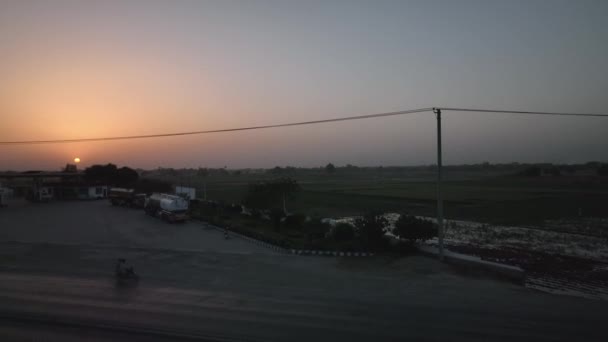 Aerial Sunset View Truck Stop Partial Flooded Rice Field Punjab — 비디오