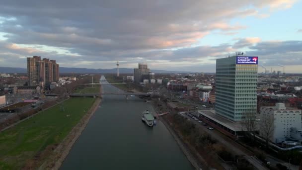 Mannheim Germany January 2022 Dolly Aerial View Neckar River City — Stockvideo