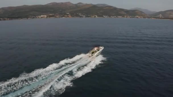 Speedboat Speeds Adriatic Sea Dubrovnik Croatia Aerial — Vídeo de Stock