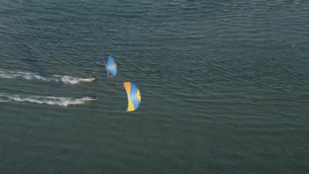 Dynamic Tracking Aerial Footage Kitesurfers Giving Wind Going Steady While — ストック動画
