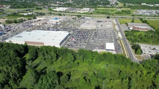 Costco Wholesale Warehouse Parking Lot Aerial Gas Station Forest — Stok video