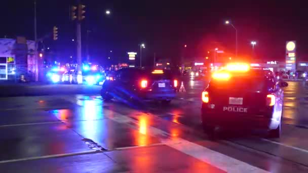 Police Mobiles Duty Night Freedom Convoy Windsor Ontario Canada Pan — 비디오