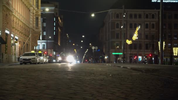 Low Angle Pov Night Vehicle Traffic Drive Cobblestone Streets — Stockvideo