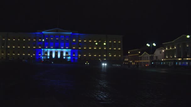 Finnish Govt Palace Lit Blue Night Senate Square Tram — Stockvideo